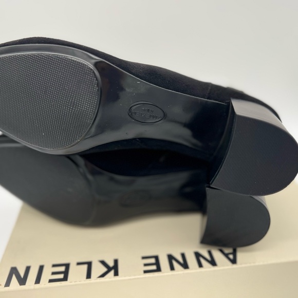 Anne Klein Women's Kaci Fashion Boot, Black Suede, 11 - Picture 6 of 6